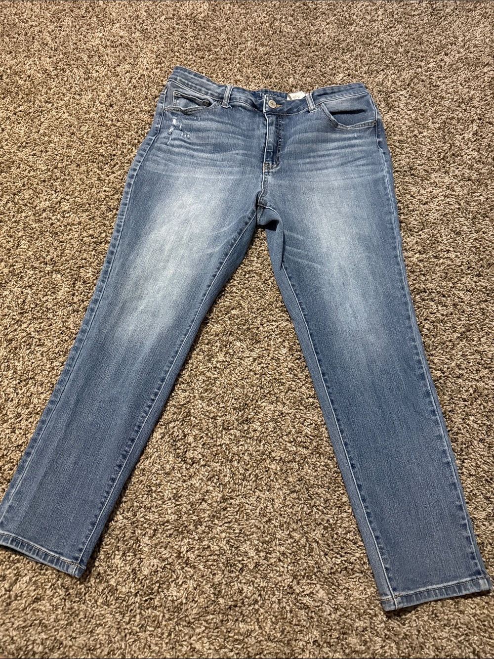 Time and Tru Skinny Jeans - Picture 2 of 5